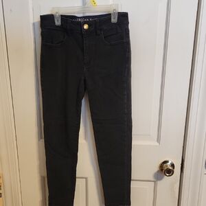 American Eagle Outfitters Women's Black Hi-Rise Jegging Crop Super Stretch Jeans